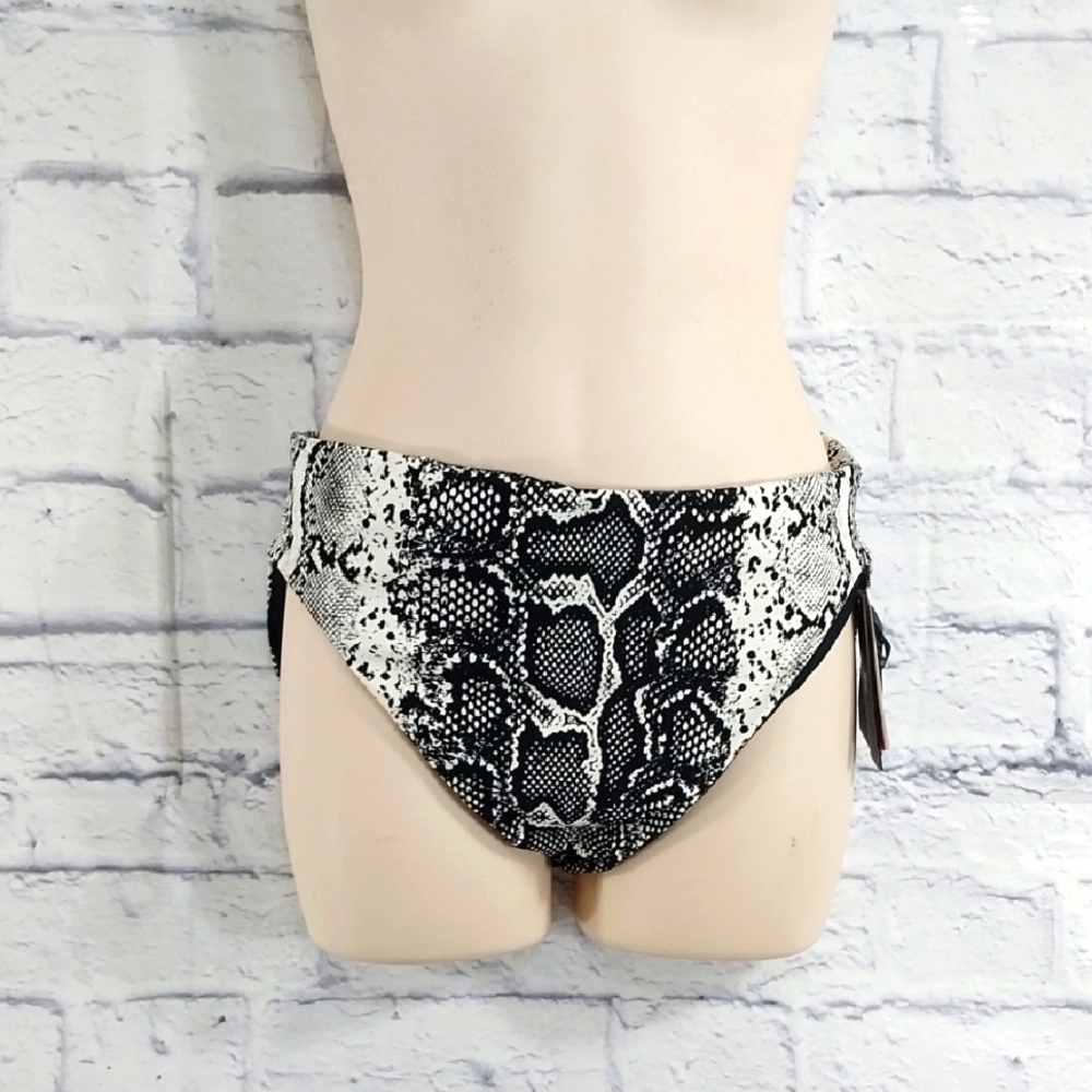 🔵BOGO FREE🔵NWT Vince Camuto Snakeskin Bikini Bottoms Sz M - Picture 1 of 4